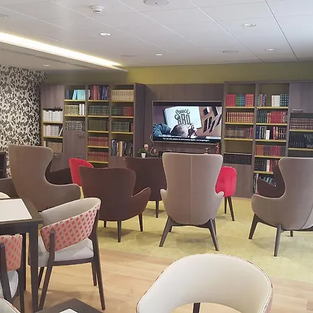 Apartahotel Résidence Séniors Domitys Les Hautes Feuilles