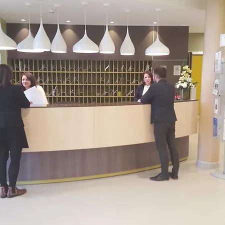 Aparthotel Seniors Domitys Les Hautes Feuilles