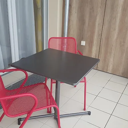 Seniors Domitys Les Hautes Feuilles Aparthotel