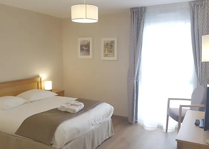 Seniors Domitys Les Hautes Feuilles Aparthotel Reims