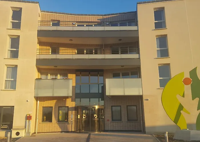 Seniors Domitys Les Hautes Feuilles Aparthotel 4*