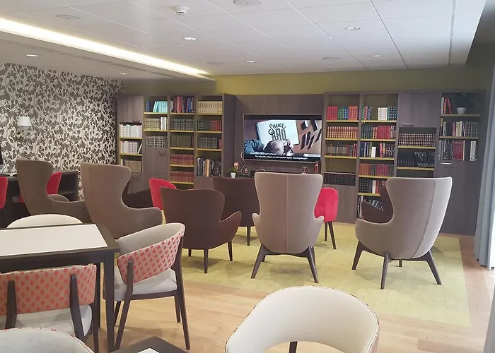 Aparthotel Seniors Domitys Les Hautes Feuilles